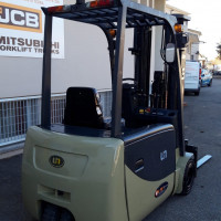 UN Forklift UFBT20 - 1