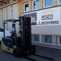 UN Forklift UFBT20 - 2