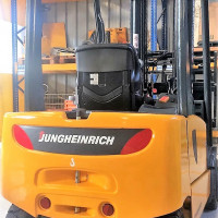 Jungheinrich EFG320 - 1