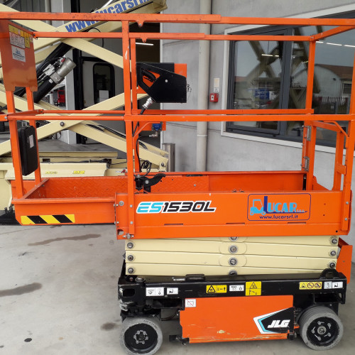 JLG ES 1530L