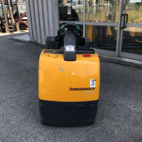 Jungheinrich ECE 225 - 8