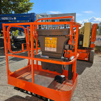 JLG E300 AJP - 13