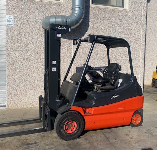 Linde E25-02