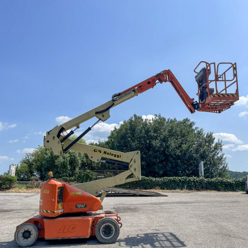 JLG E 400 AJP